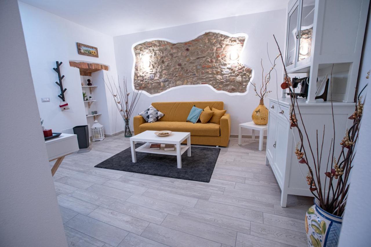 Le Logge Casa Vacanze Montepescali Eksteriør billede