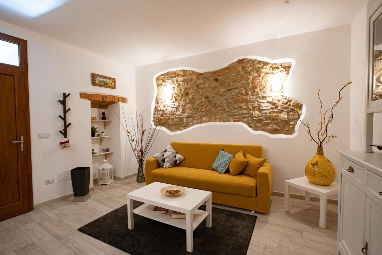Le Logge Casa Vacanze Montepescali Eksteriør billede